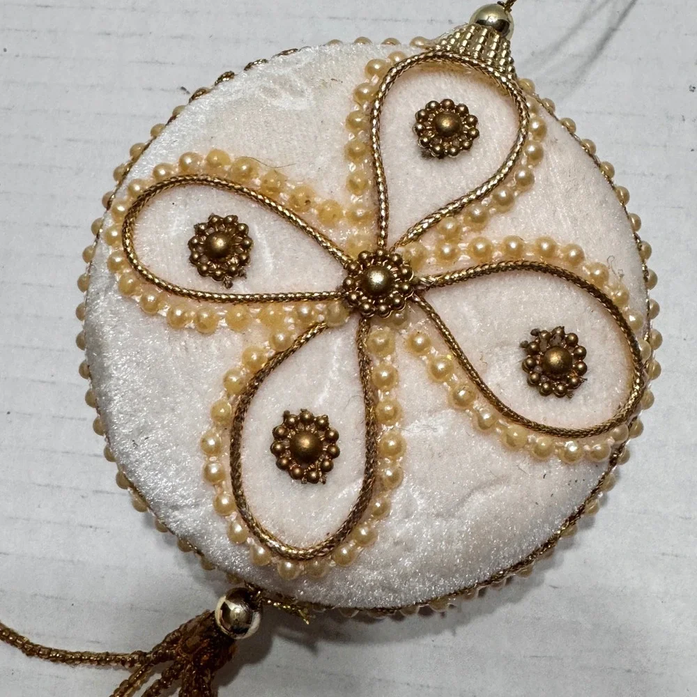 Unbranded handcrafted victorian